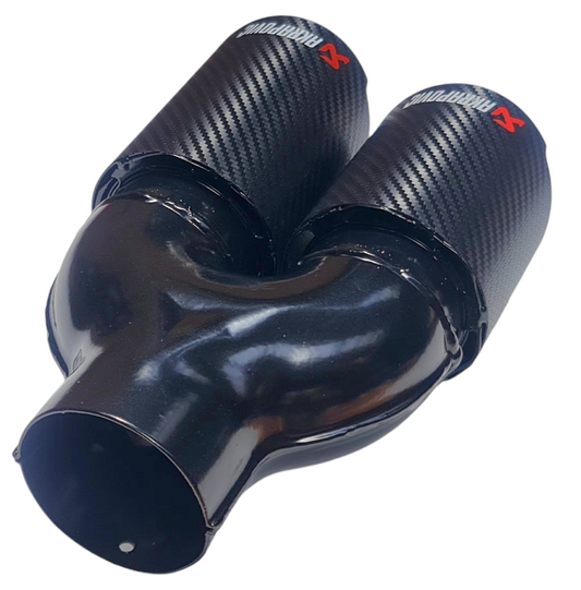 Карбонов накрайник за ауспух Akrapovic (десен)