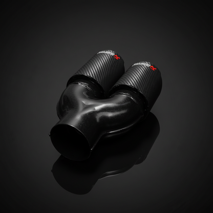 Карбонов накрайник за ауспух Akrapovic (ляв)